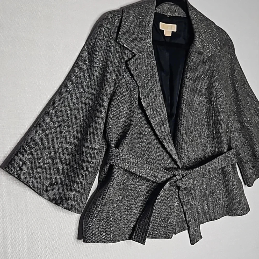 MICHAEL Michael Kors Metallic Tweed Blazer w/ Tie Waist & Faux Fur Women's Large - Picture 2 of 15